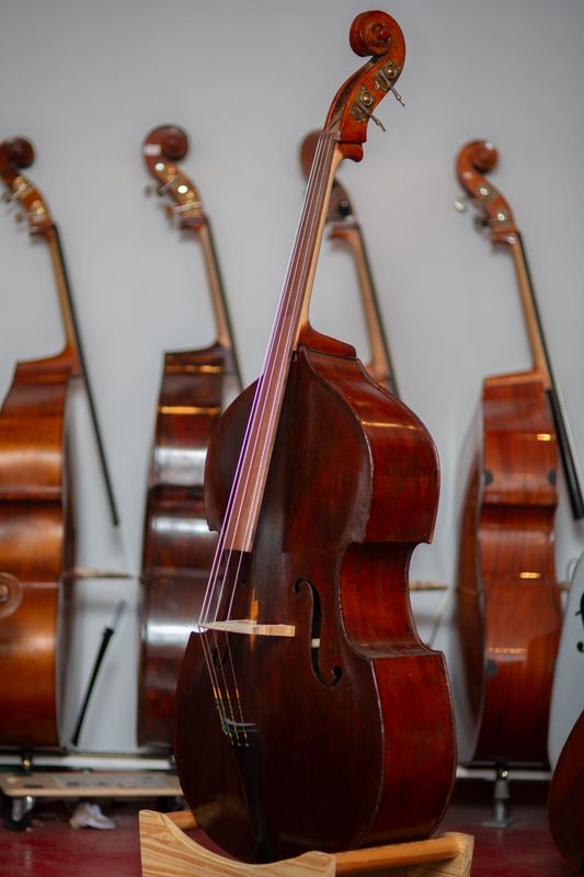 Rumensk kontrabass (3/4) - semi-gloss svart